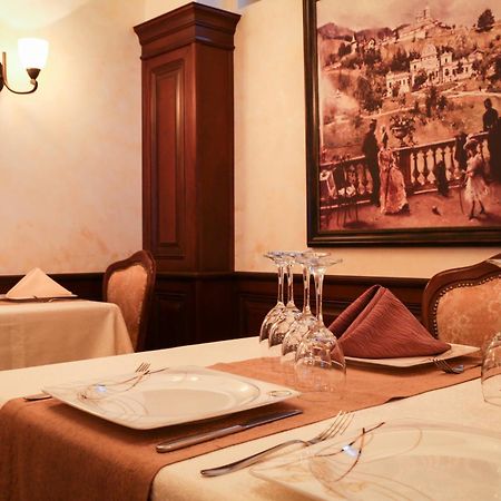 Hotel Foisorul Cu Flori Sinaia Eksteriør bilde