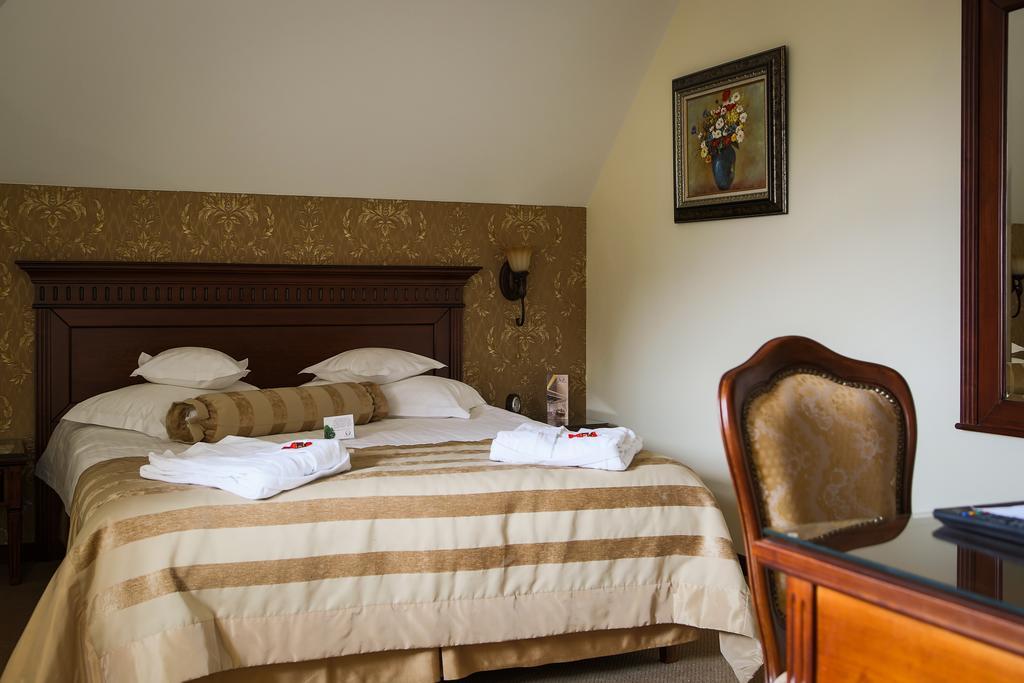 Hotel Foisorul Cu Flori Sinaia Eksteriør bilde