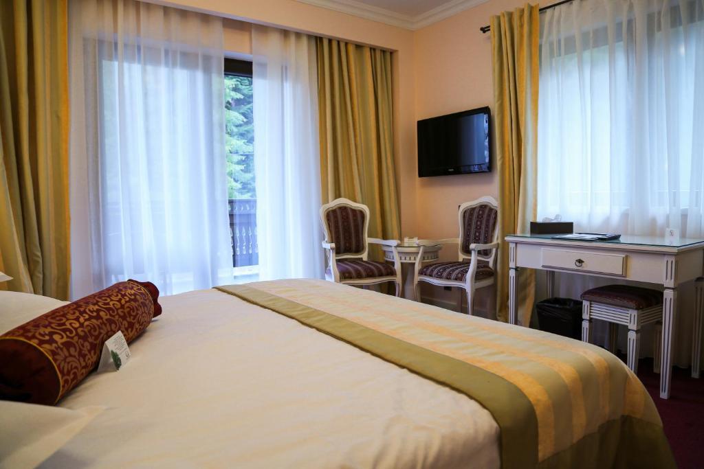 Hotel Foisorul Cu Flori Sinaia Eksteriør bilde