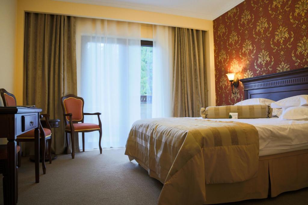 Hotel Foisorul Cu Flori Sinaia Eksteriør bilde