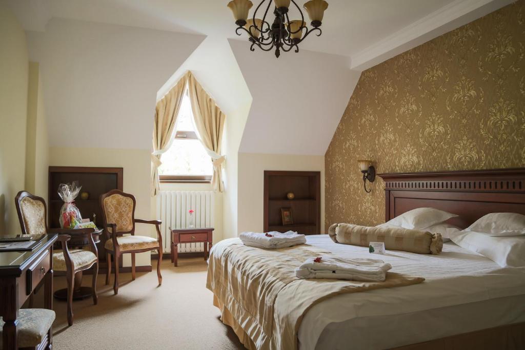Hotel Foisorul Cu Flori Sinaia Eksteriør bilde