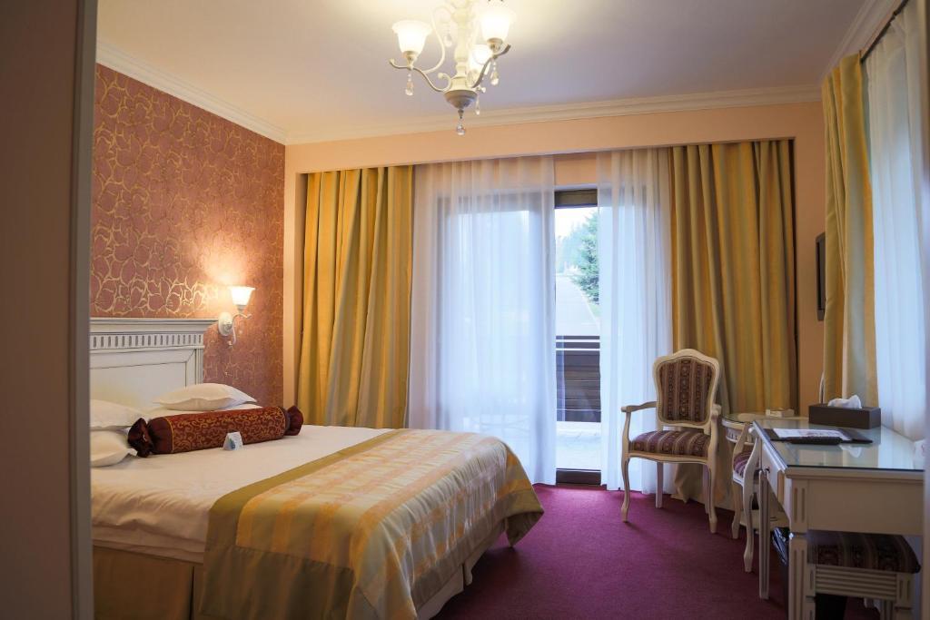 Hotel Foisorul Cu Flori Sinaia Eksteriør bilde