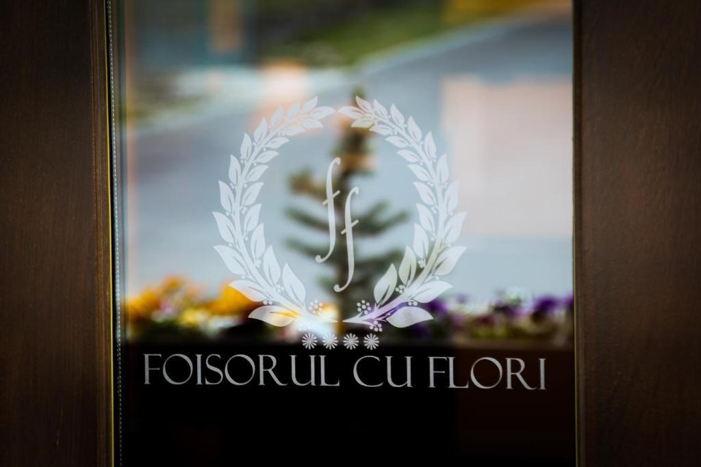 Hotel Foisorul Cu Flori Sinaia Eksteriør bilde